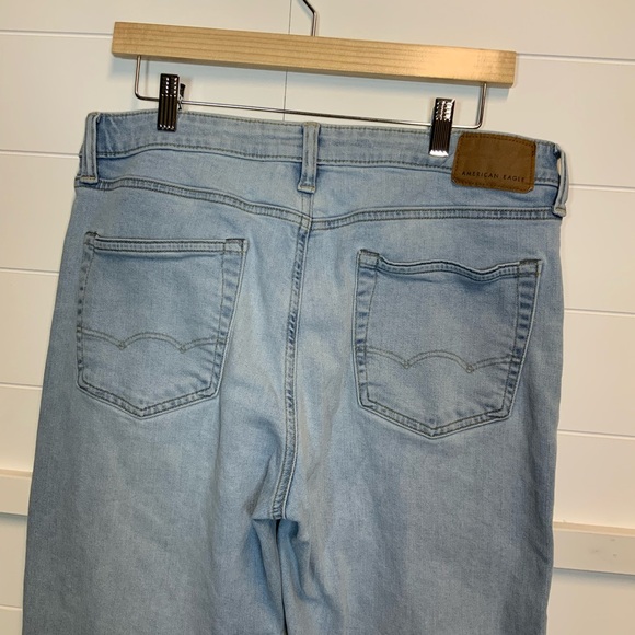 American Eagle Outfitters Light Wash Athletic Straight Jeans Size 33x30 - Picture 5 of 12